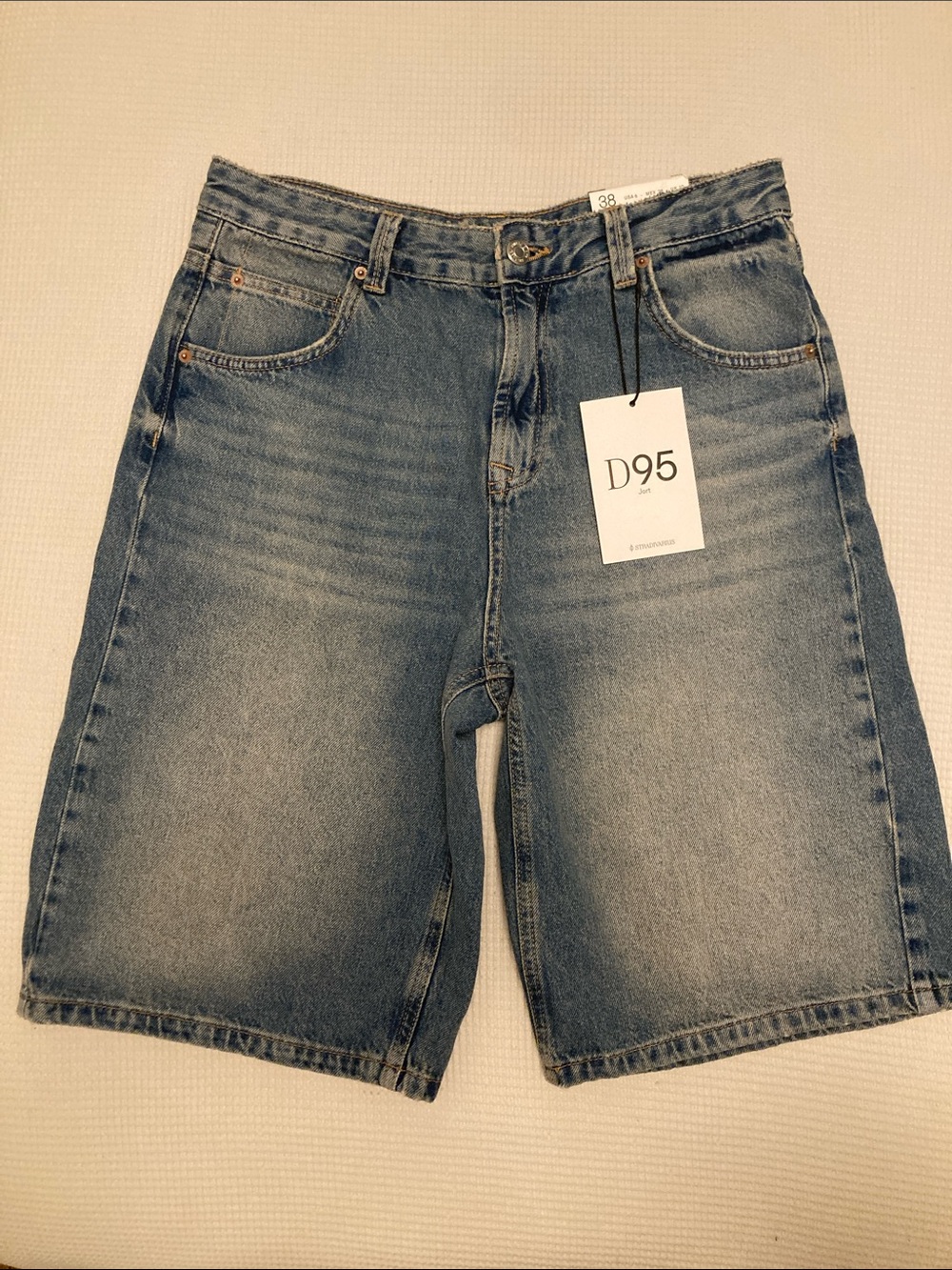 Stradivarius D95 Bermuda Jorts